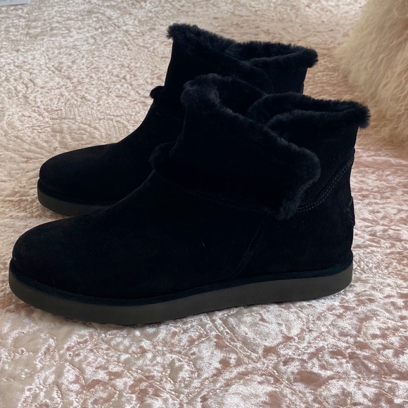 UGG Women’s Black Boots size 10 - Picture 10 of 13
